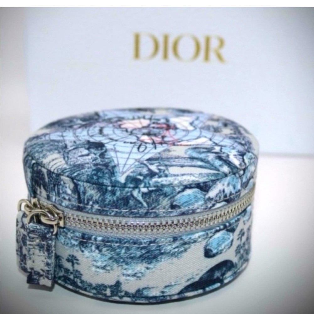 Dior - Beaute Around the World
Jewelry Holder - GWP NWT